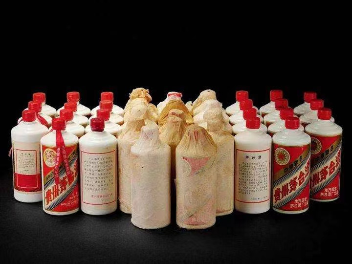 梅河口日照岚山回收酒价格哪里回收(附近上门回收茅台酒）?